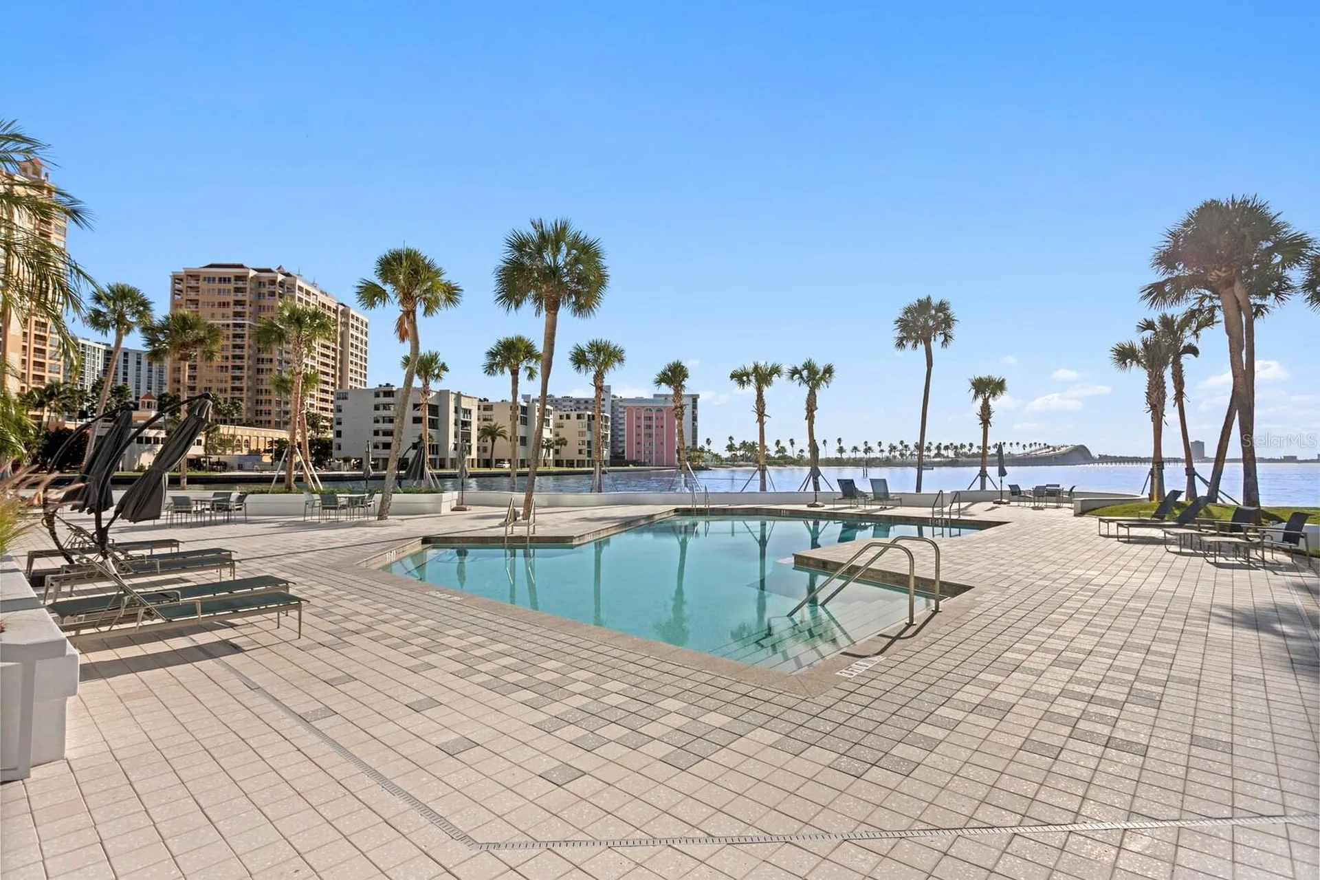888 Boulevard Of The Arts Sarasota FL 34236