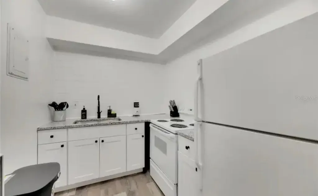 4511 - 4513 W Mcelroy Avenue Tampa FL 33611
