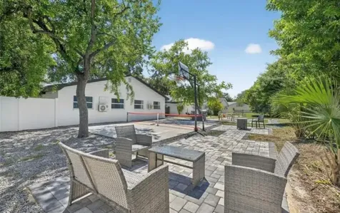 4511 - 4513 W Mcelroy Avenue Tampa FL 33611