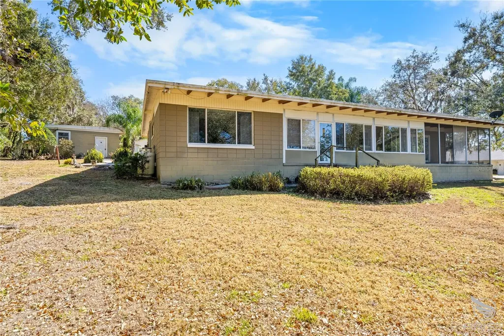 2435 Broadvue Avenue Eustis FL 32726
