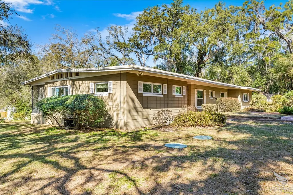 2435 Broadvue Avenue Eustis FL 32726