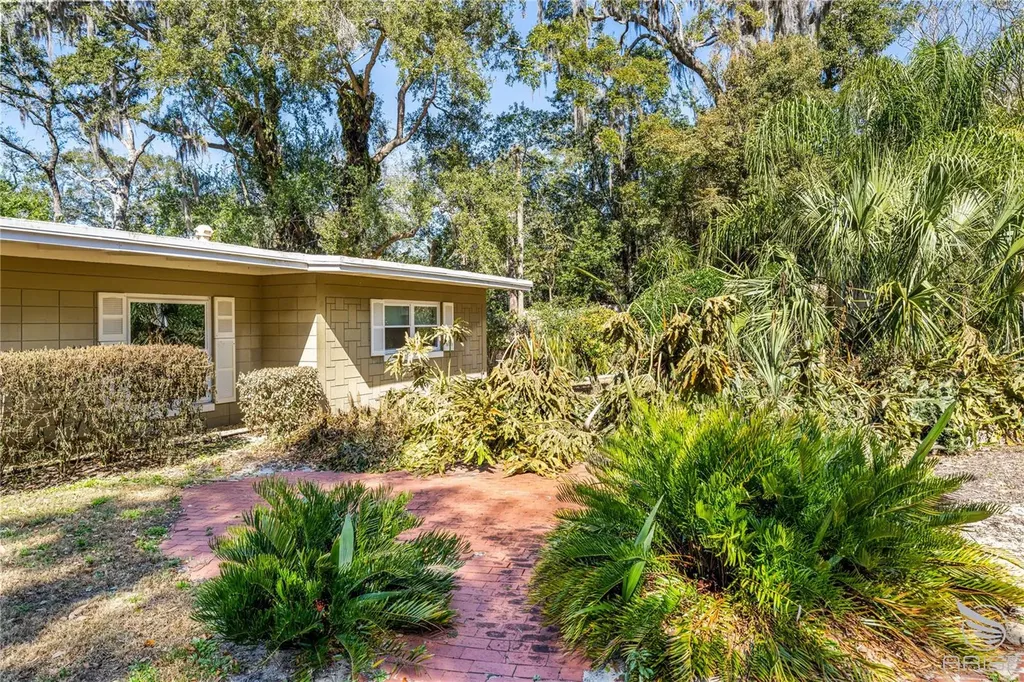 2435 Broadvue Avenue Eustis FL 32726