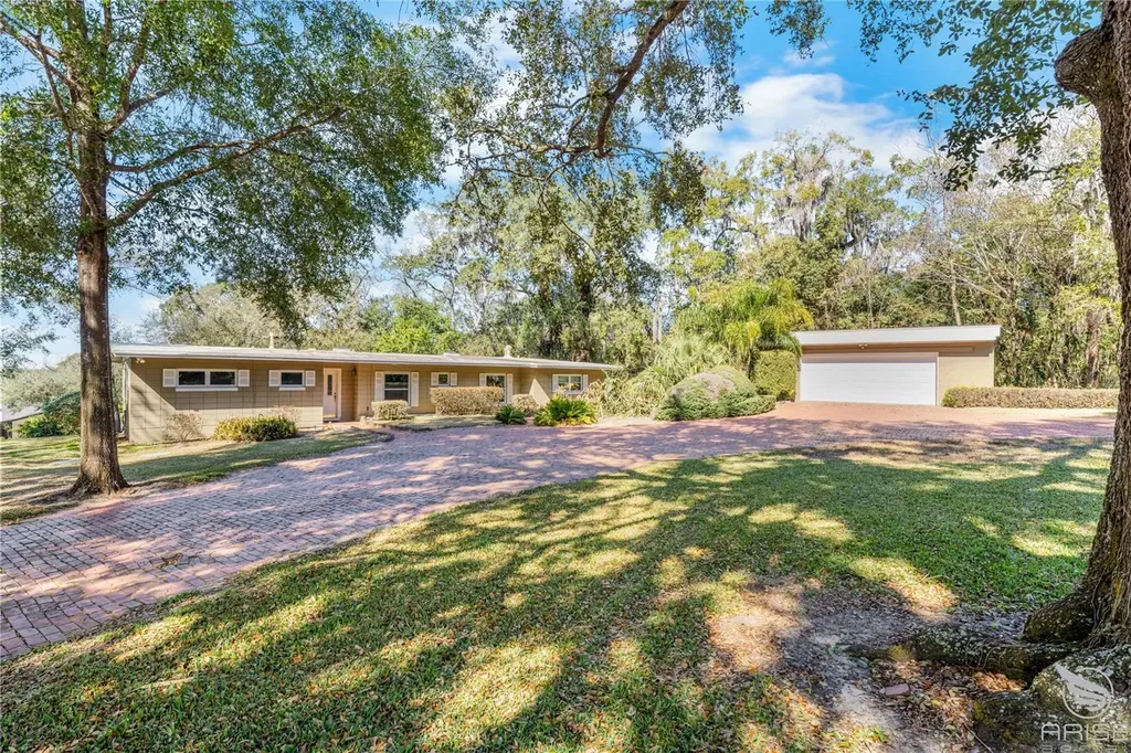 2435 Broadvue Avenue Eustis FL 32726