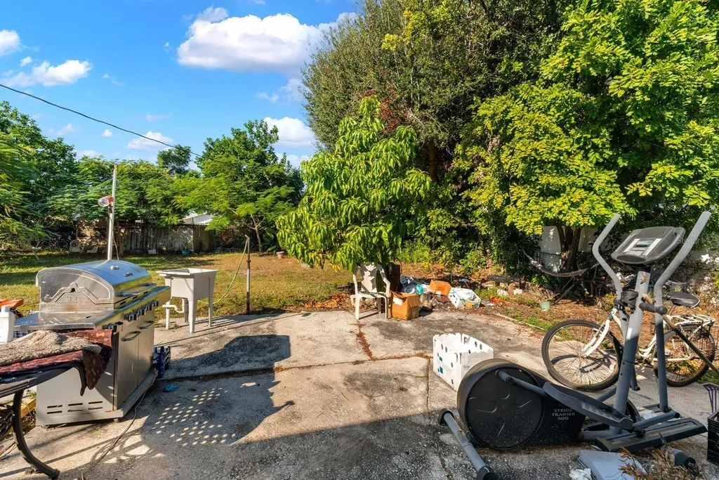 2612 22nd Street W Bradenton FL 34205