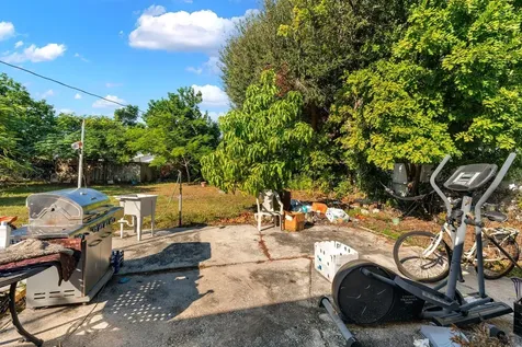 2612 22nd Street W Bradenton FL 34205