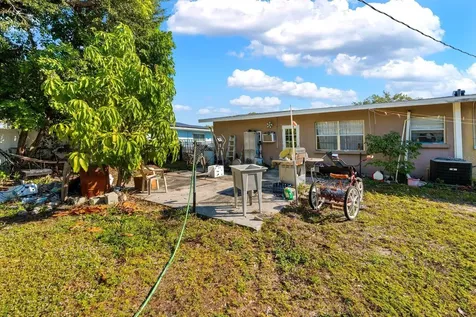 2612 22nd Street W Bradenton FL 34205