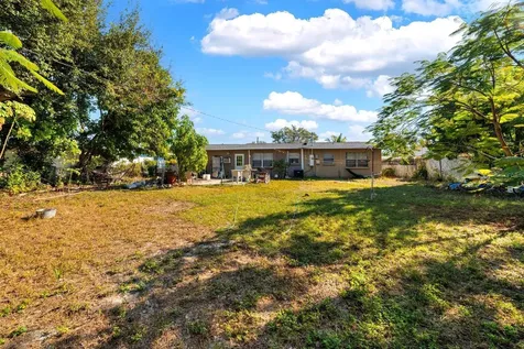 2612 22nd Street W Bradenton FL 34205