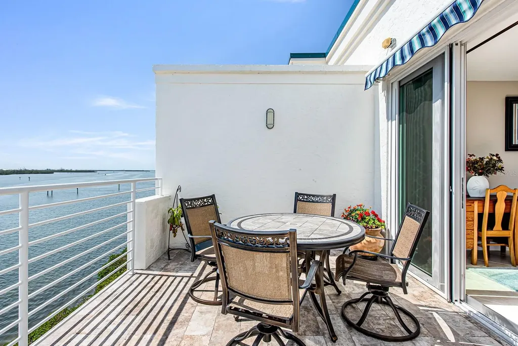 8005 Bay Pointe Drive Englewood FL 34224