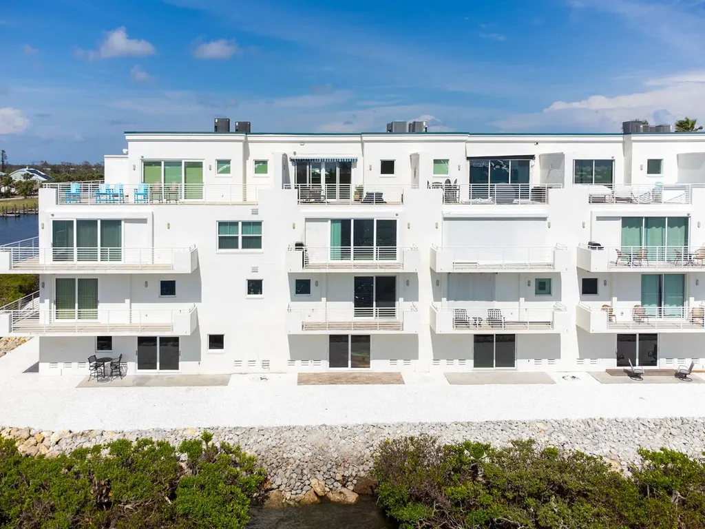 8005 Bay Pointe Drive Englewood FL 34224