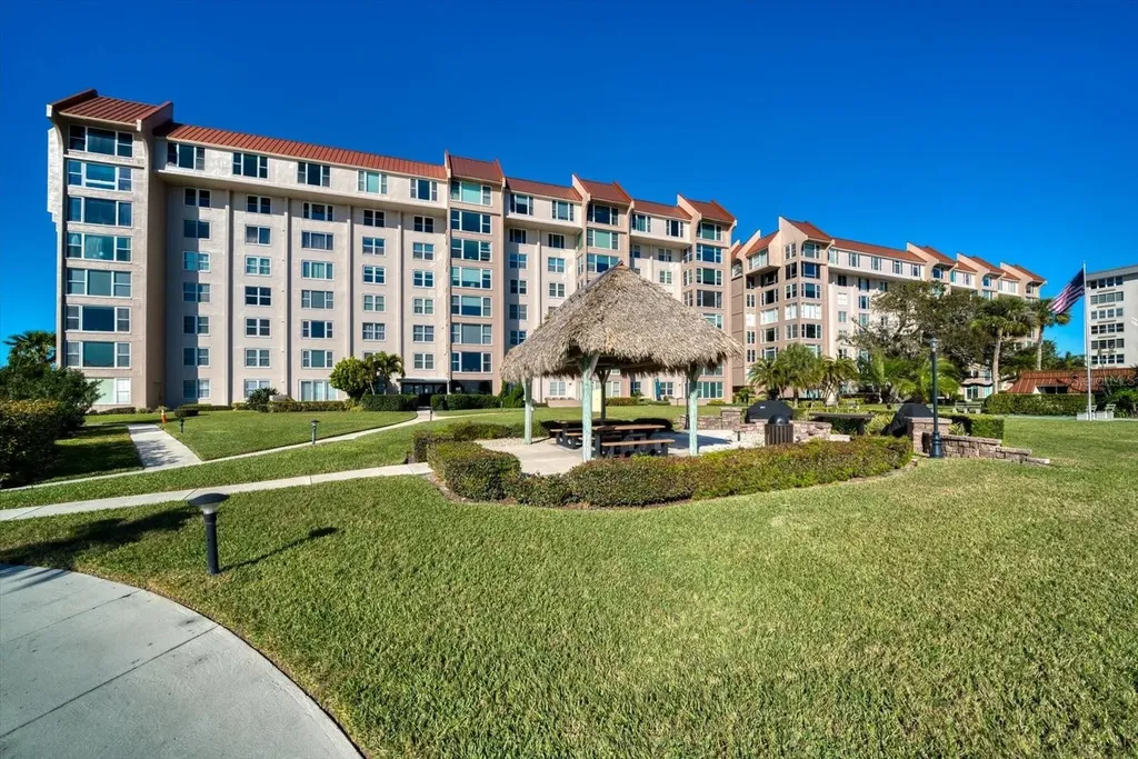 634 Edgewater Drive Dunedin FL 34698