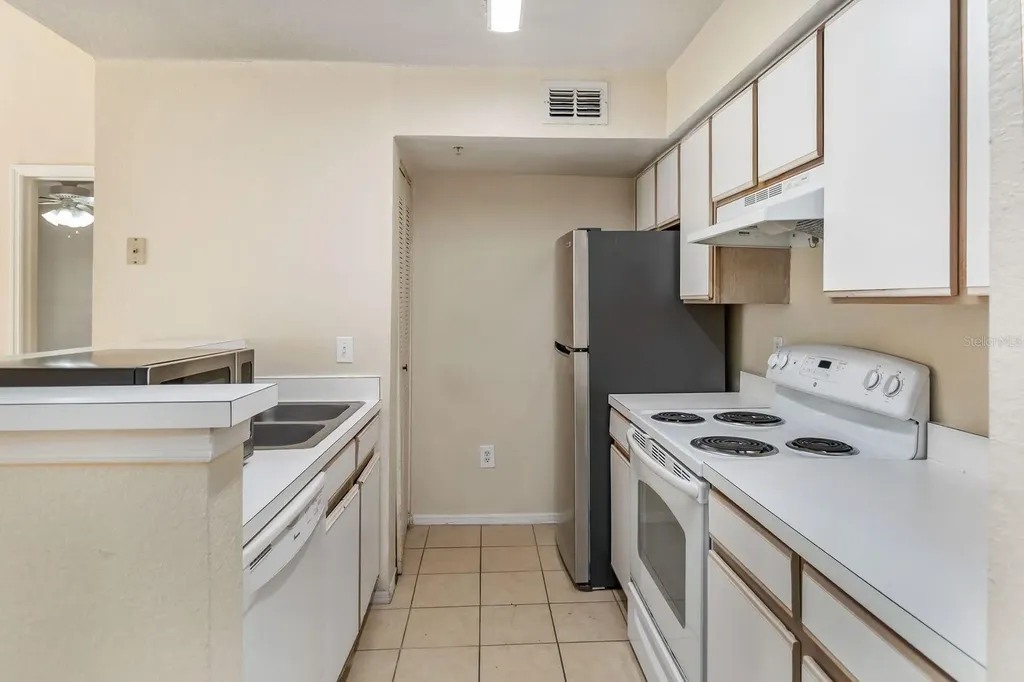 2217 Grand Cayman Court Kissimmee FL 34741