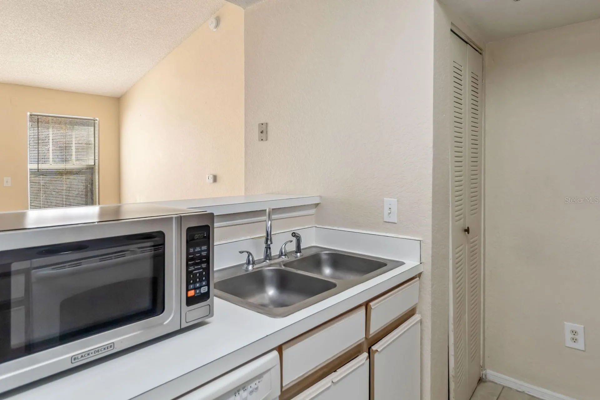 2217 Grand Cayman Court Kissimmee FL 34741