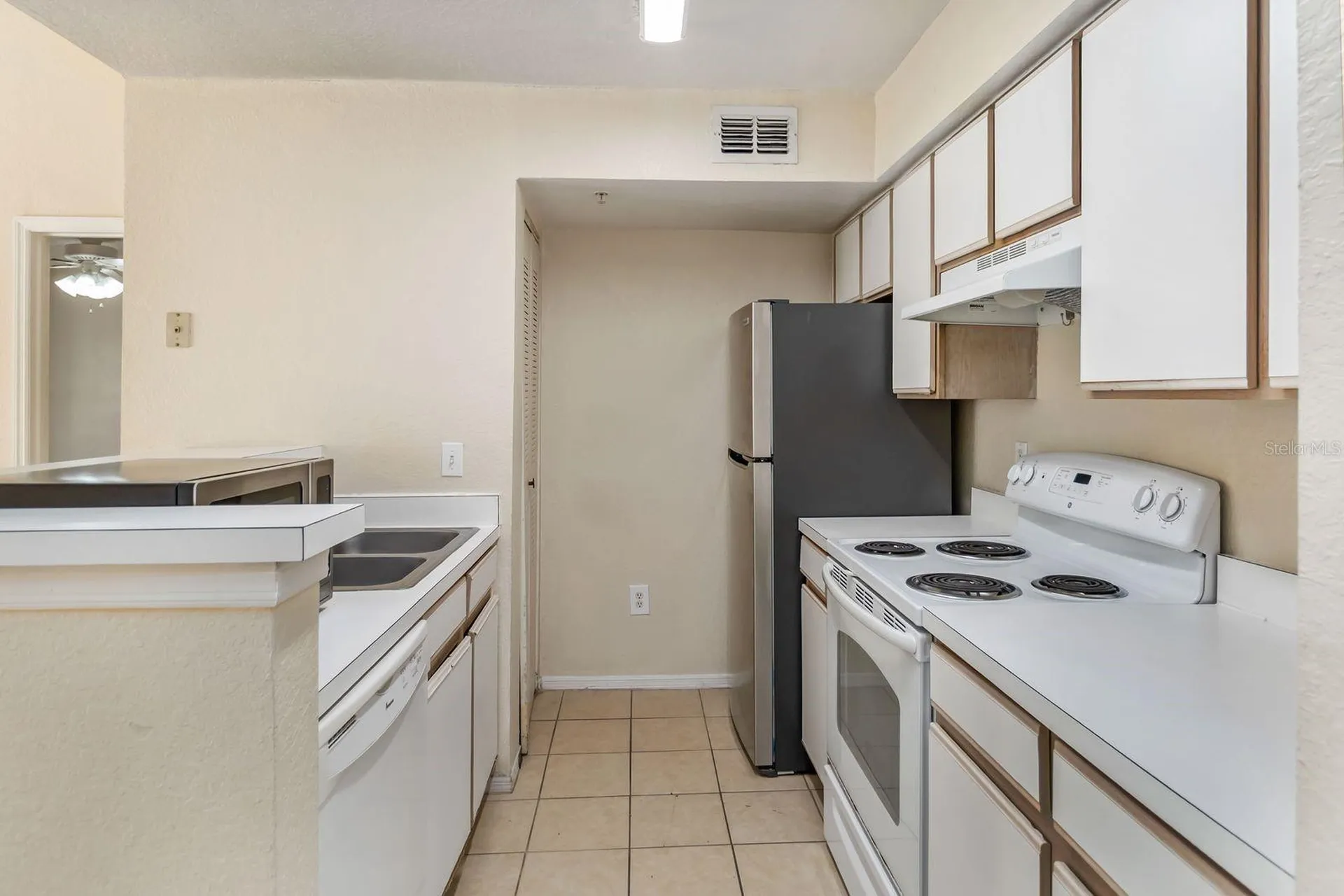 2217 Grand Cayman Court Kissimmee FL 34741