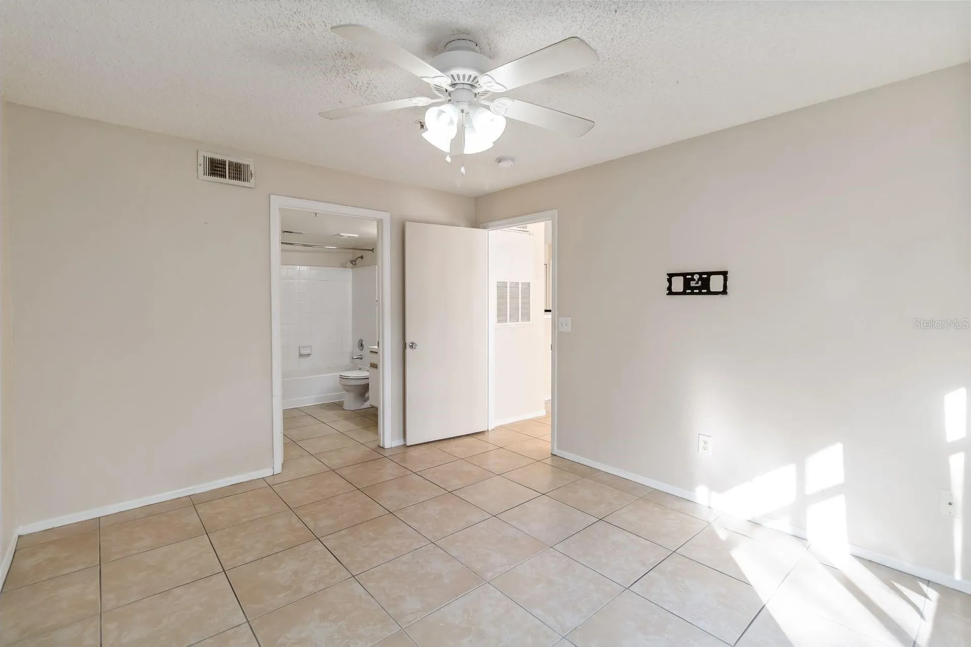 2217 Grand Cayman Court Kissimmee FL 34741