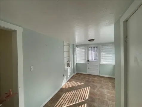 13950 SE Highway 42 Weirsdale FL 32195