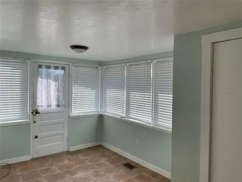 13950 SE Highway 42 Weirsdale FL 32195