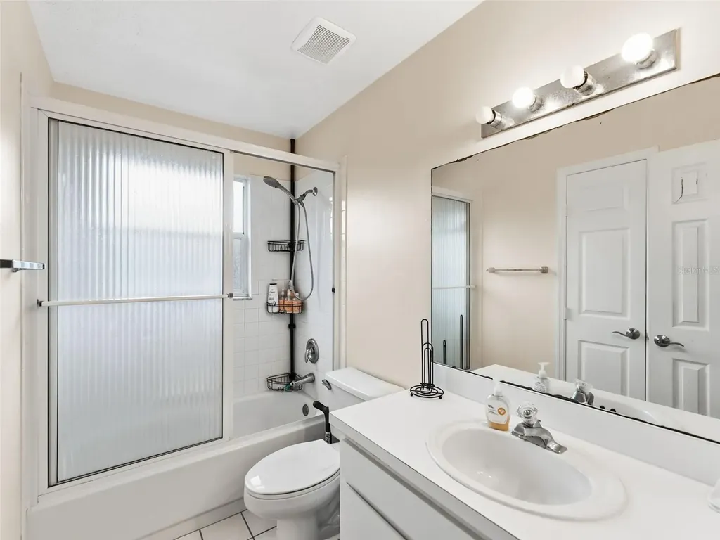 17704 Nathans Drive Tampa FL 33647