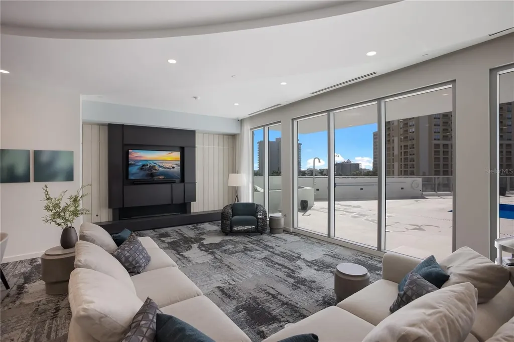 301 Quay Commons Sarasota FL 34236