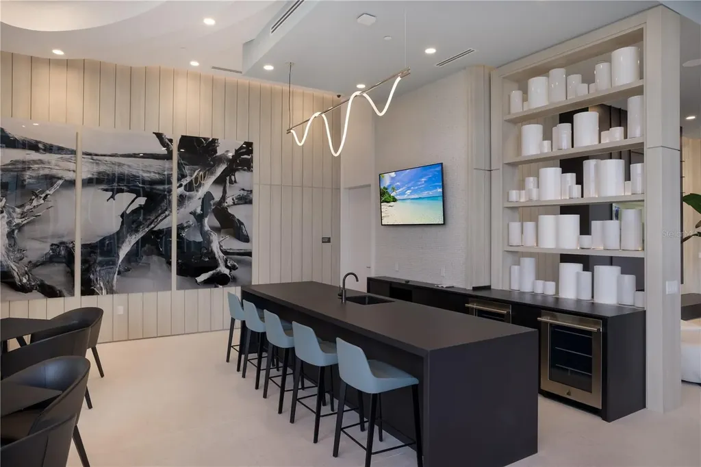301 Quay Commons Sarasota FL 34236