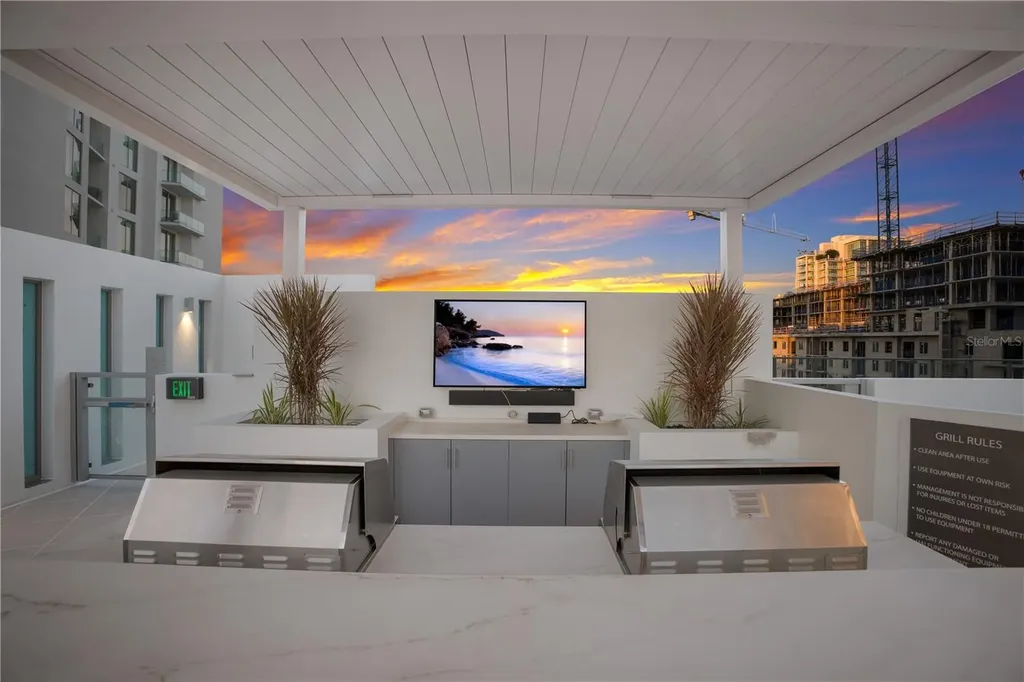 301 Quay Commons Sarasota FL 34236