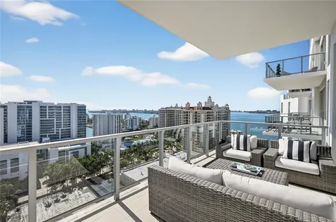 301 Quay Commons Sarasota FL 34236