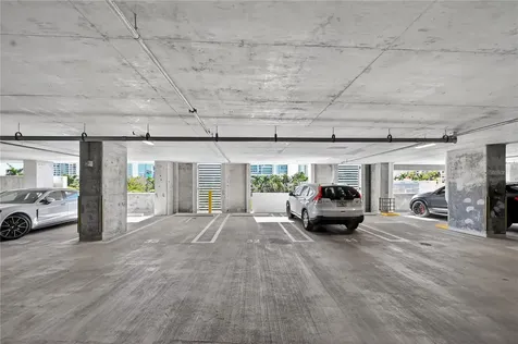 301 Quay Commons Sarasota FL 34236