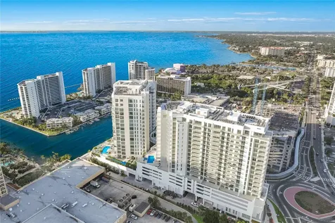 301 Quay Commons Sarasota FL 34236