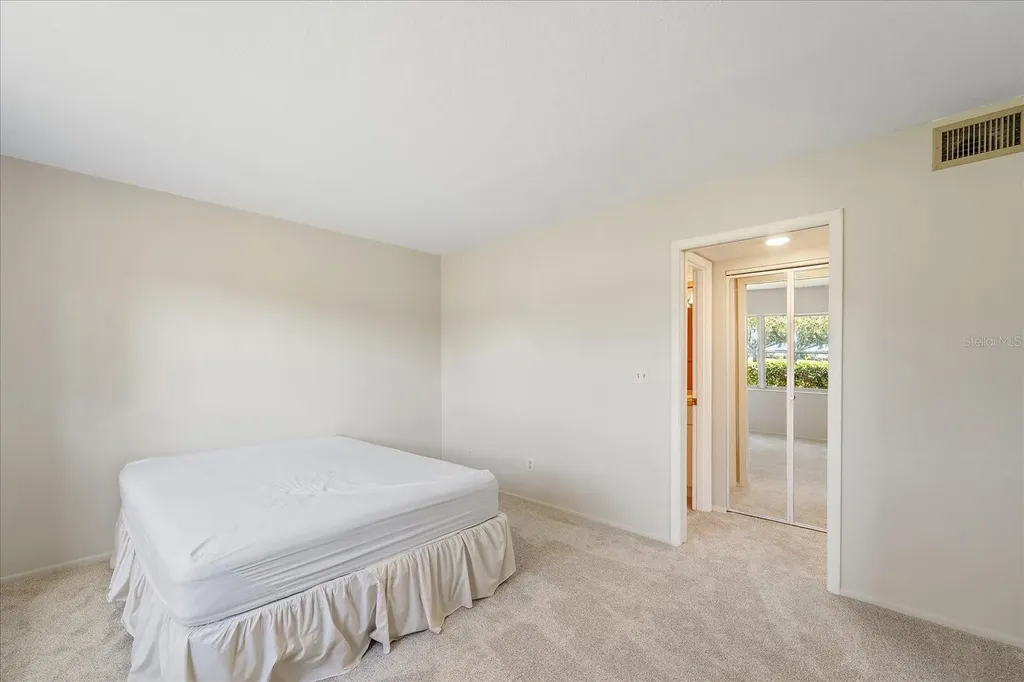 7860 Palm Aire Lane Sarasota FL 34243