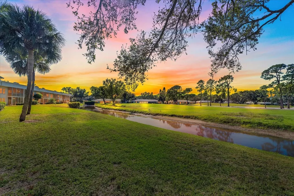 7860 Palm Aire Lane Sarasota FL 34243