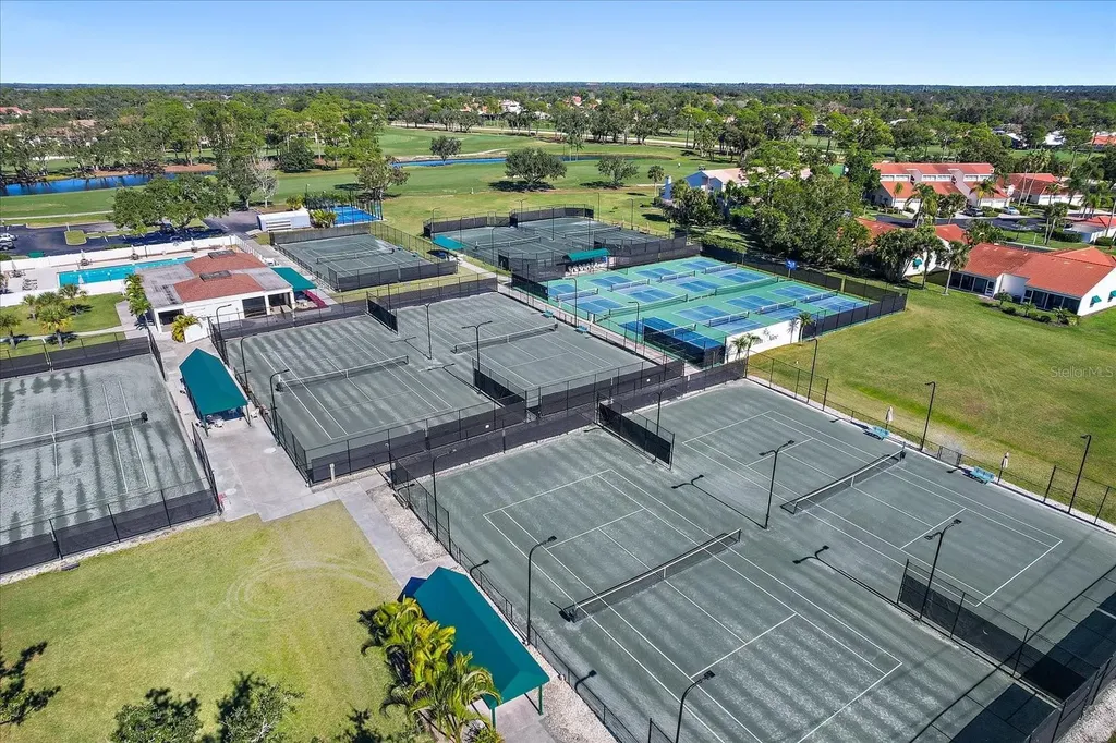 7860 Palm Aire Lane Sarasota FL 34243