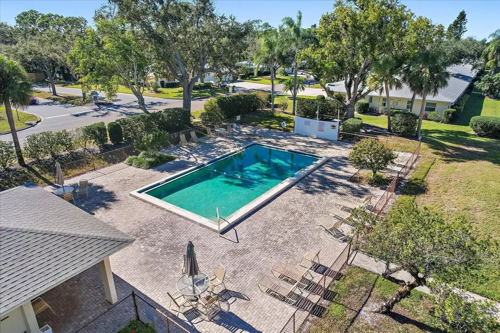 7860 Palm Aire Lane Sarasota FL 34243