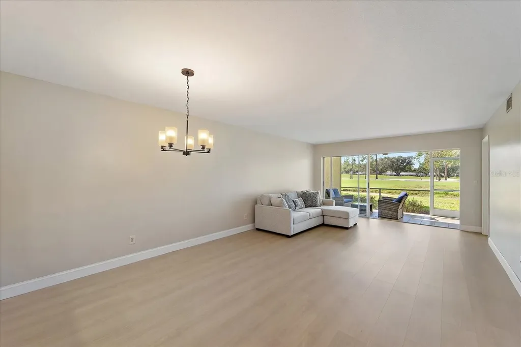 7860 Palm Aire Lane Sarasota FL 34243