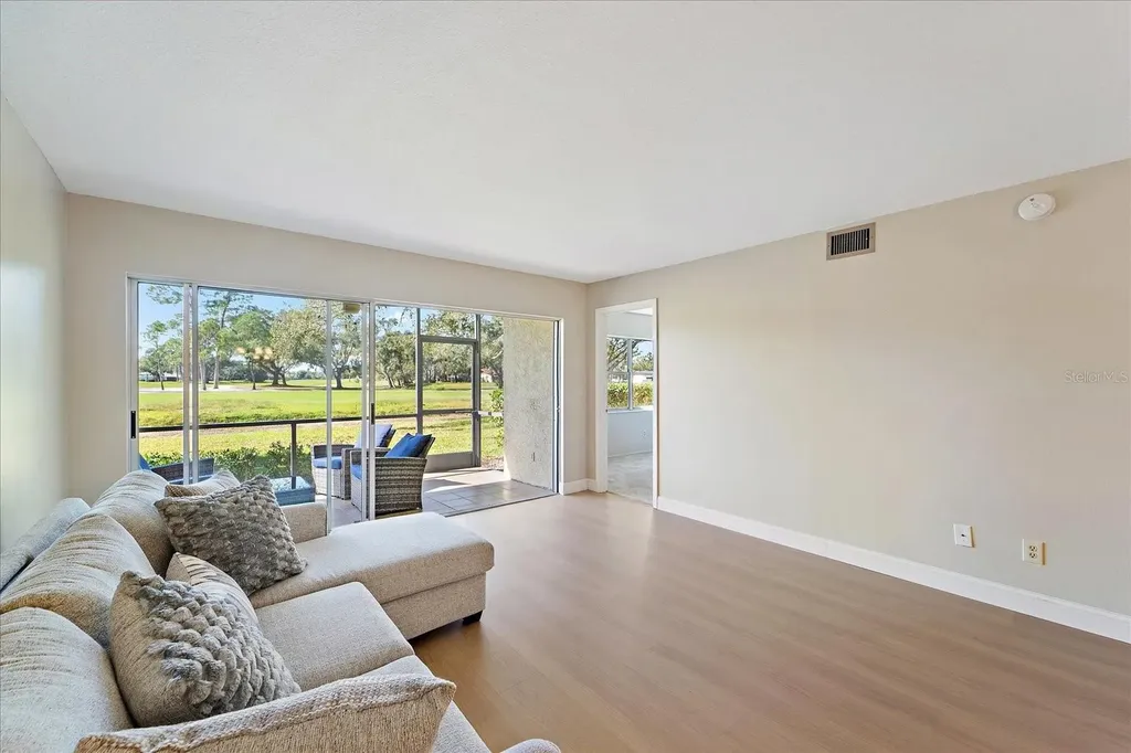 7860 Palm Aire Lane Sarasota FL 34243