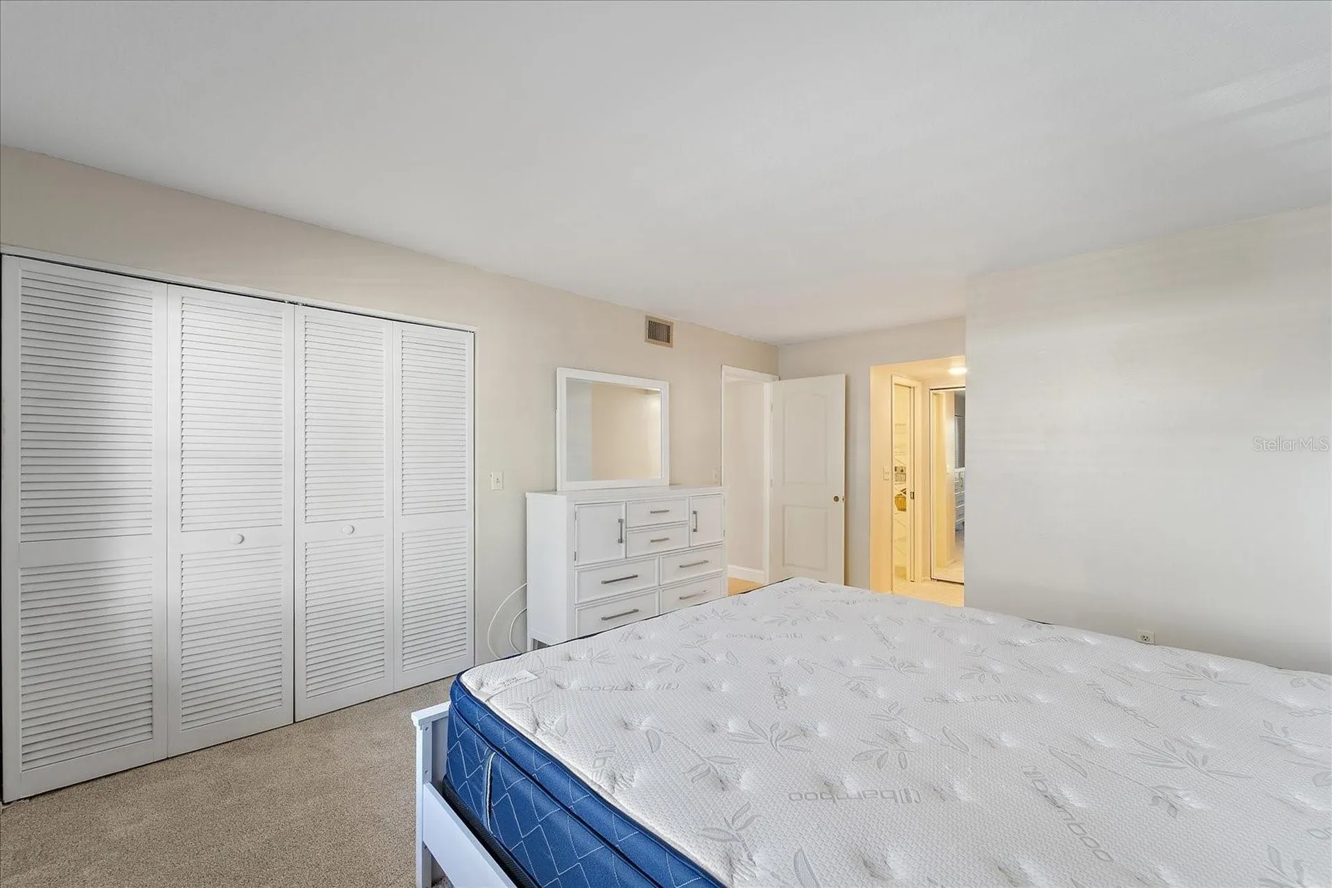 7860 Palm Aire Lane Sarasota FL 34243
