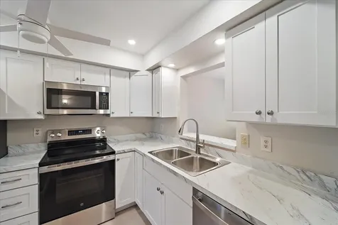 7860 Palm Aire Lane Sarasota FL 34243
