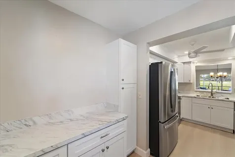 7860 Palm Aire Lane Sarasota FL 34243