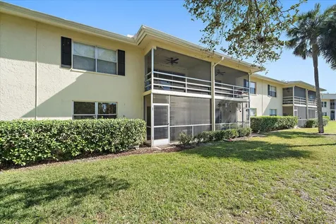 7860 Palm Aire Lane Sarasota FL 34243