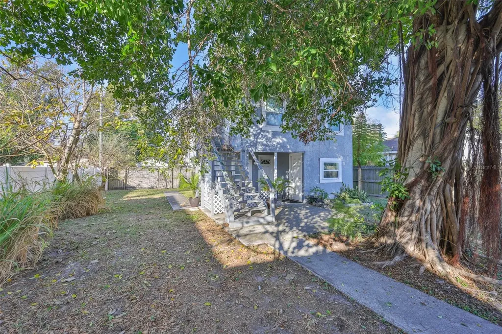 1208 17th Street N St Petersburg FL 33713