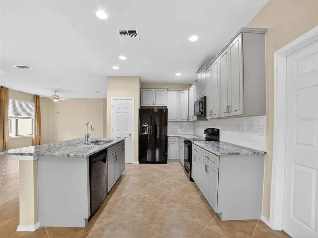 348 Cedar Falls Drive Apollo Beach FL 33572