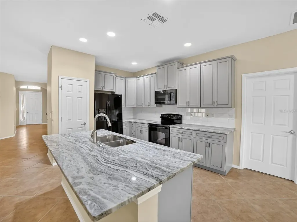 348 Cedar Falls Drive Apollo Beach FL 33572