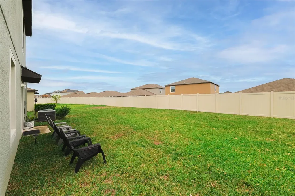 9448 Lemon Drop Loop Ruskin FL 33573