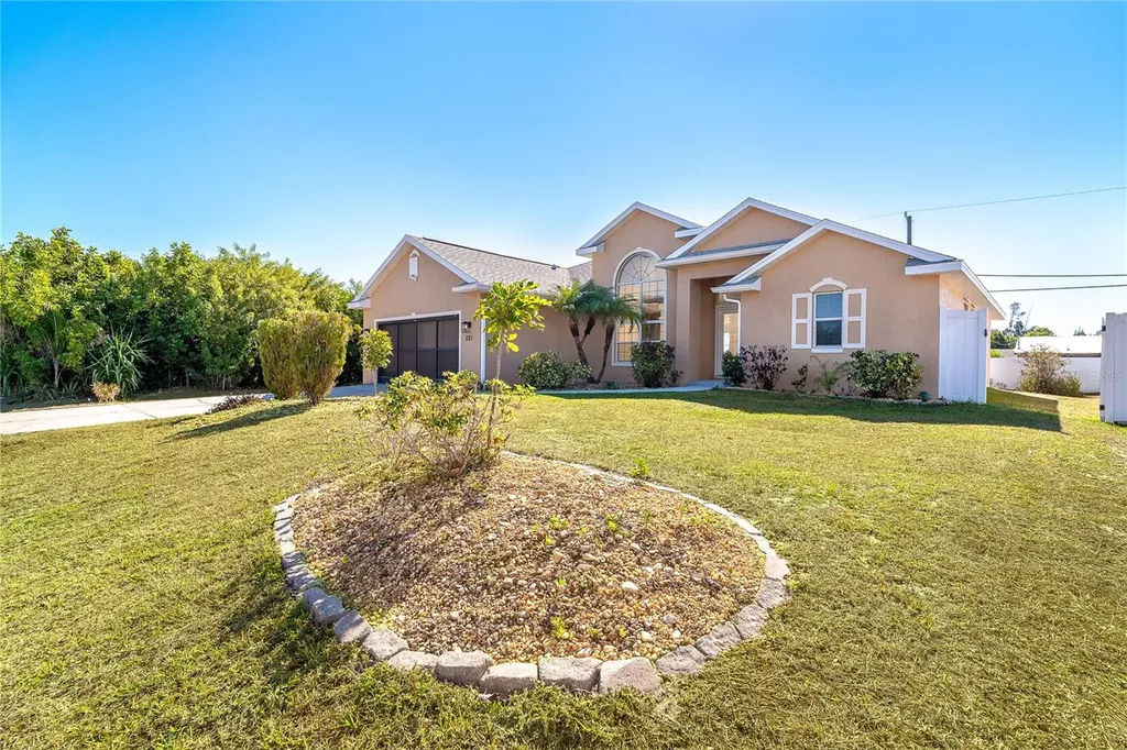 521 Grove Avenue NW Port Charlotte FL 33952