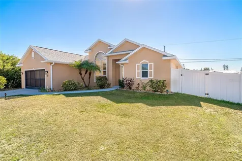521 Grove Avenue NW Port Charlotte FL 33952