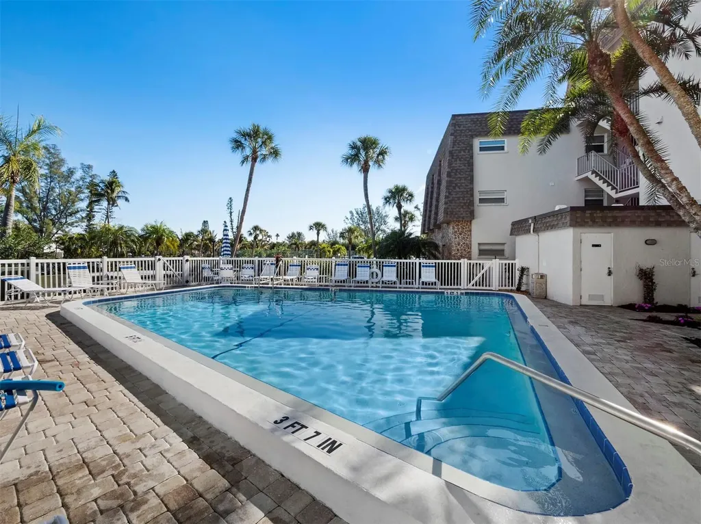 5231 Gulf Of Mexico Drive Longboat Key FL 34228