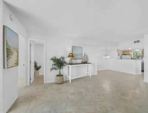 5231 Gulf Of Mexico Drive Longboat Key FL 34228