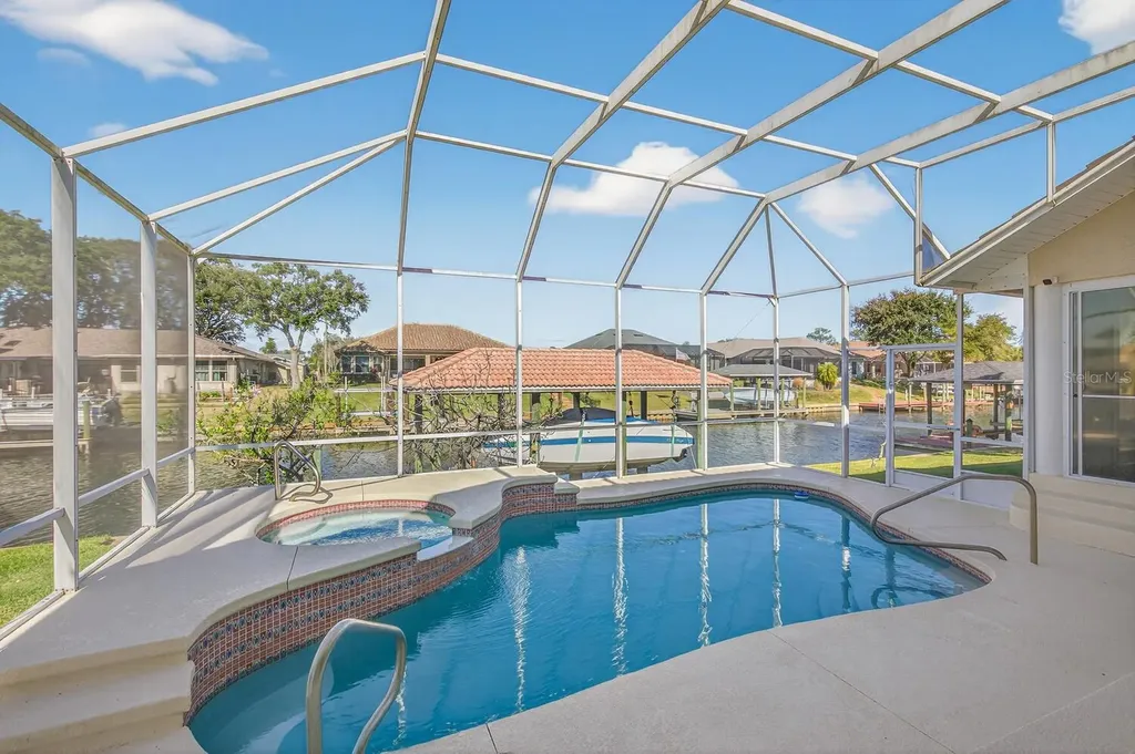 10 Collinson Court Palm Coast FL 32137