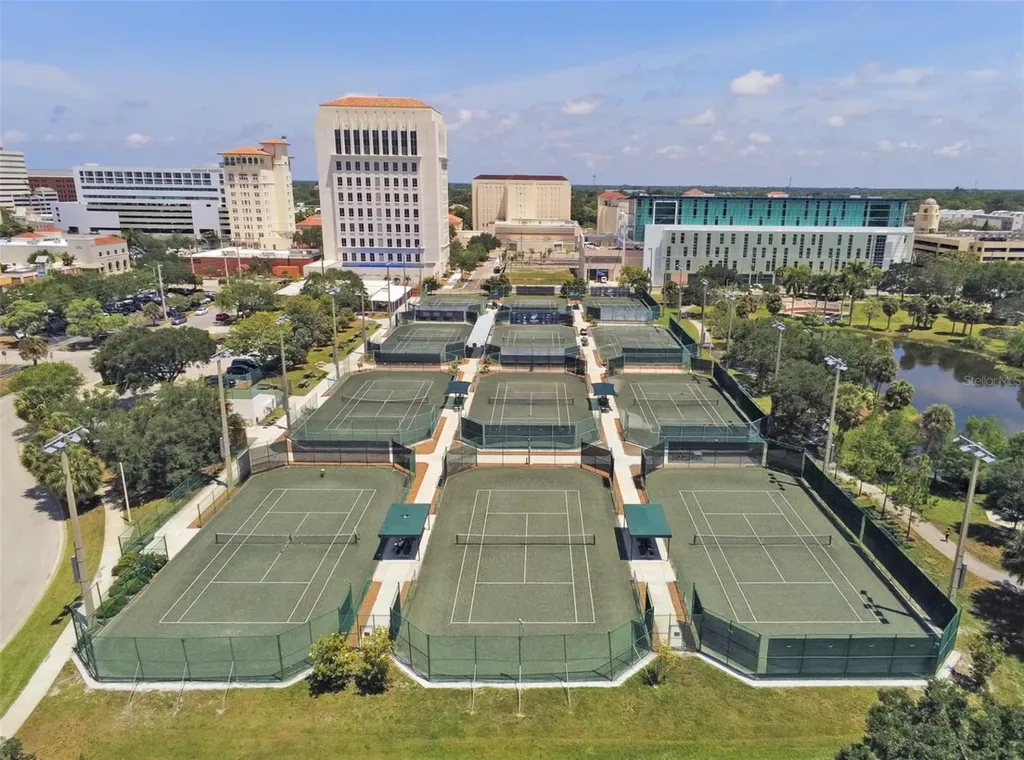 2475 Bay Street Sarasota FL 34237