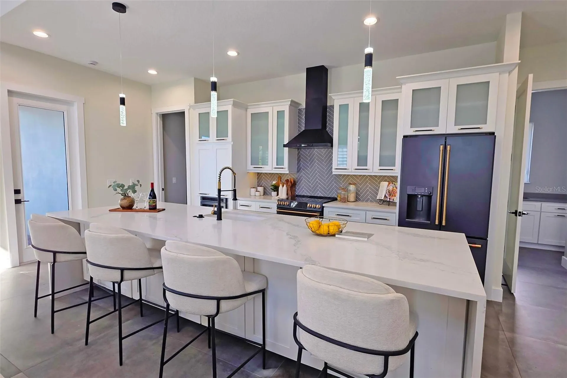 2475 Bay Street Sarasota FL 34237