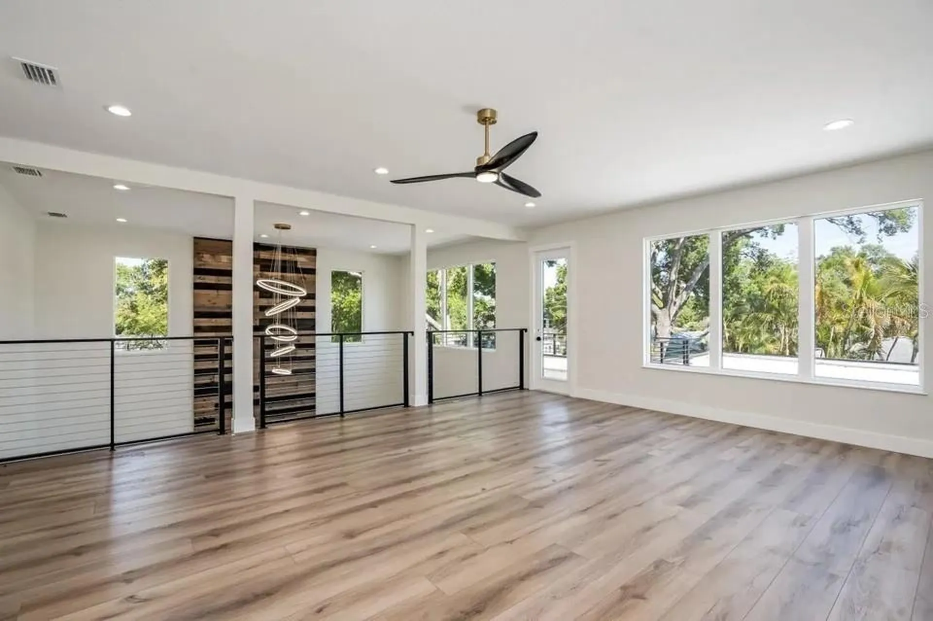 2475 Bay Street Sarasota FL 34237