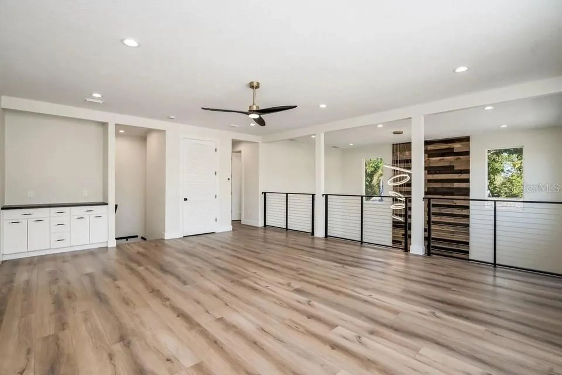 2475 Bay Street Sarasota FL 34237